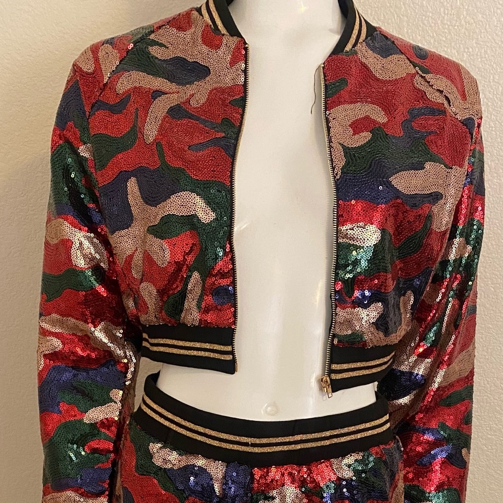 2 piece Sequins Jogging Suit small
